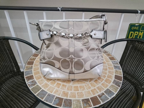 バッグのコーチ(COACH)