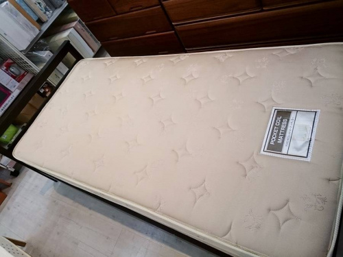 ベッドの中古家具　堺