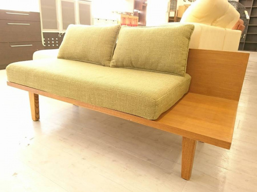 家具のソファ