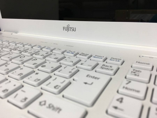 デジタル家電のノートパソコン