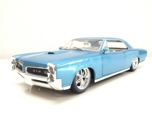 ミニカーのHOT WHEELS
