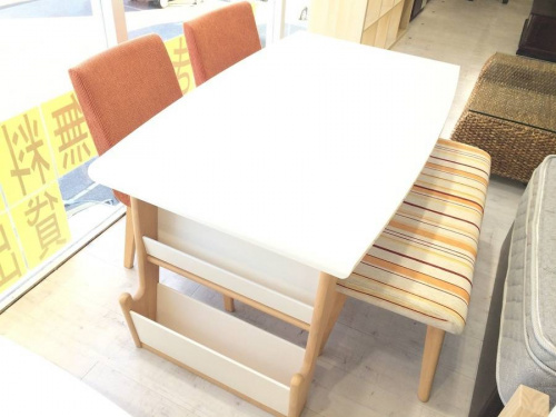 家具のダイニングセット