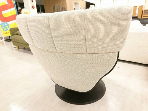 ソファーのシェルフ