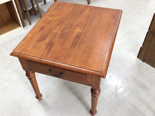 テーブルの中古家具　堺