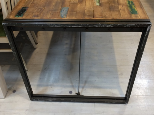 ダイニングテーブルの家具　買取　大阪