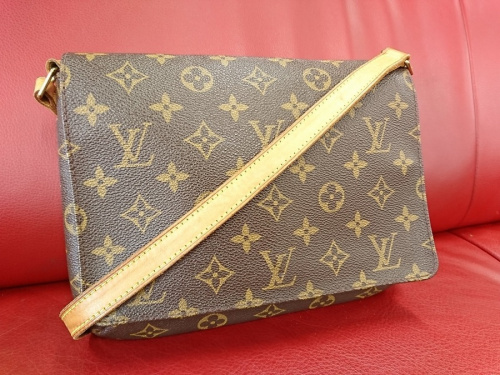 ブランド・ラグジュアリーのLOUIS VUITTON