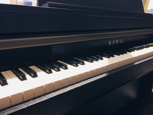 電子ピアノの河合楽器 KAWAI