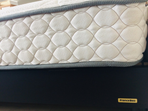 ベッド　ダブルのフランスベッド