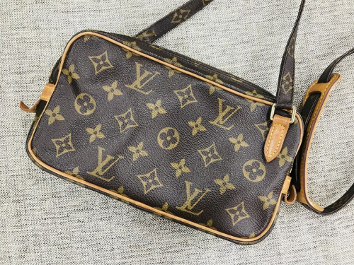 ブランドのバッグ