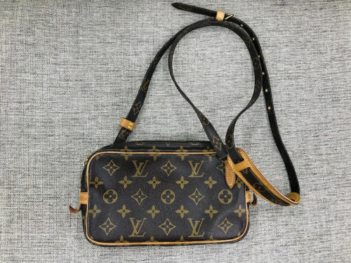 バッグのLOUIS　VUITTON