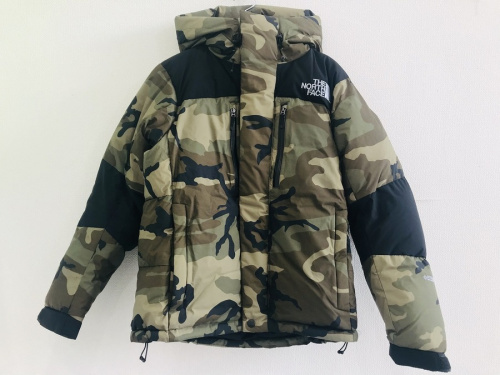 ダウンのTHE NORTH FACE