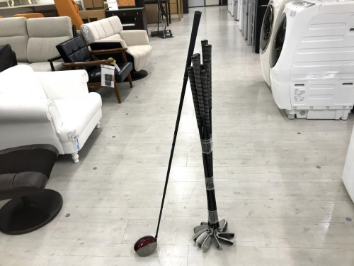 スポーツ用品のゴルフ