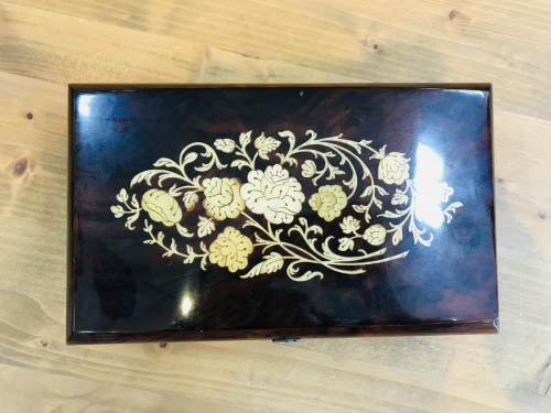 インテリア買取のリュージュ　大坂