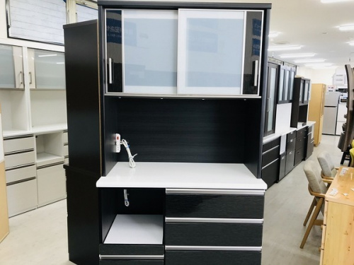 中古家具 大阪の中古食器棚 大阪