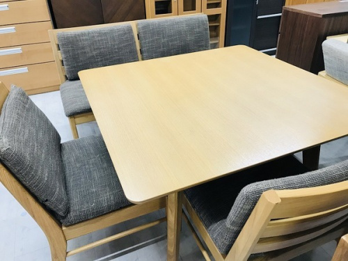 中古家具　大阪の中古テーブル　大阪
