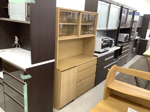中古家具 大阪の中古食器棚 大阪