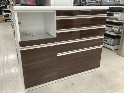 中古家具 大阪の中古食器棚 大阪