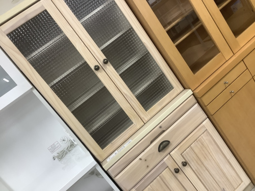 中古家具　大阪の中古食器棚　大阪