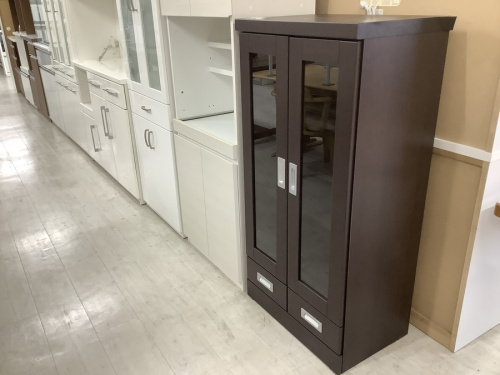 中古家具　大阪の中古食器棚　大阪