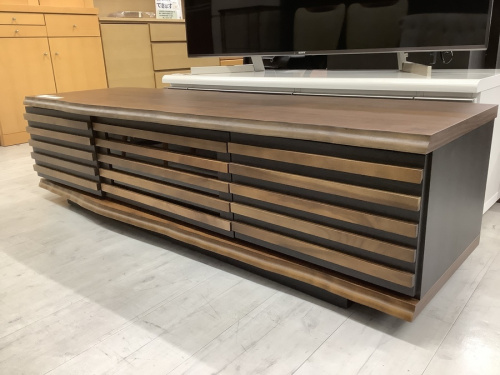 中古家具　大阪の中古AVボード　大阪