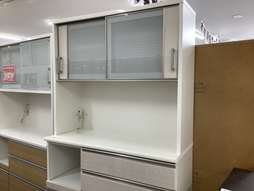 中古家具 大阪の中古食器棚 大阪