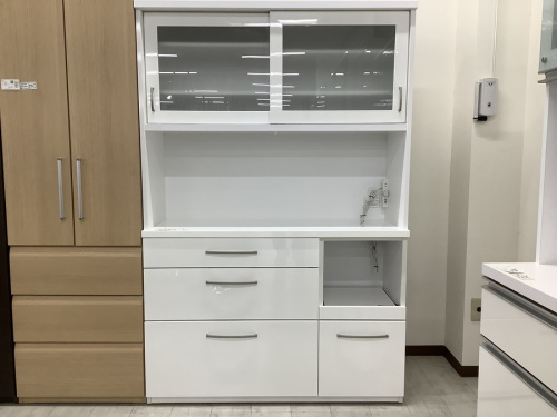 中古家具 大阪の中古食器棚 大阪