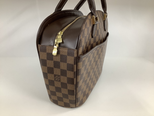 ハンドバッグのLOUIS VUITTON
