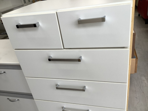 中古家具のチェスト