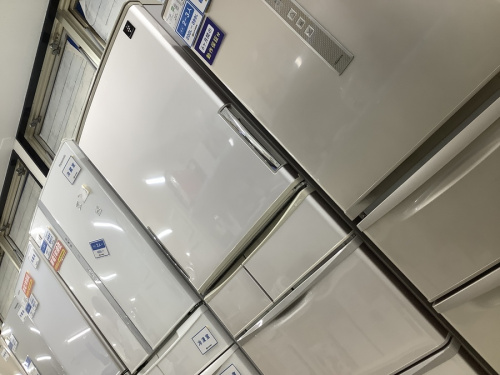 キッチン家電の冷蔵庫