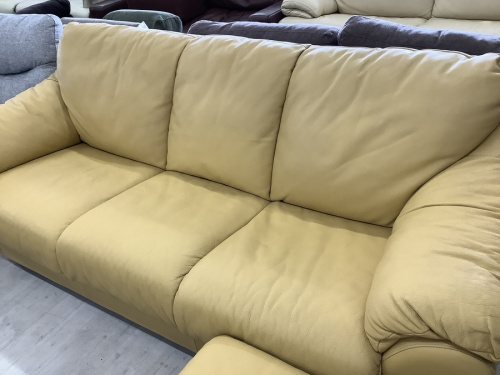 ソファーの3人掛けソファー