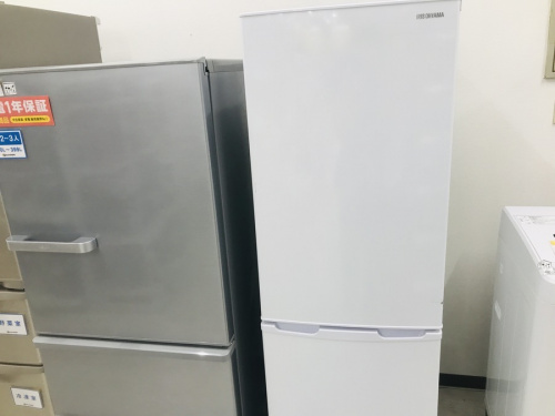 家電の2ドア冷蔵庫