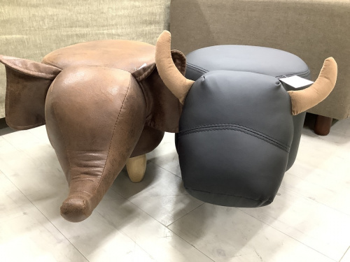 スツールのどうぶつモチーフ