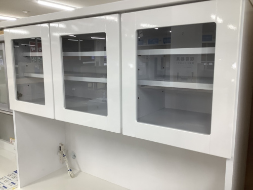 食器棚の収納家具