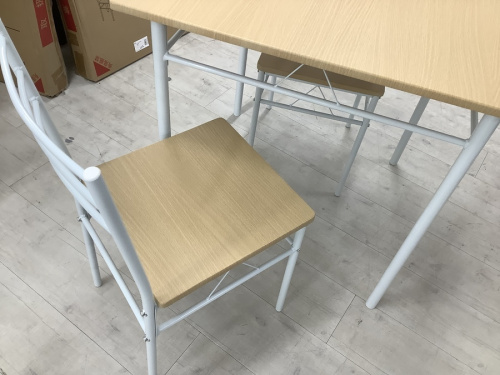 テーブルのダイニング3点セット