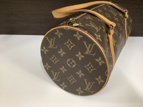 ハンドバッグのLOUIS VUITTON