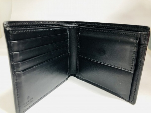 2つ折り財布のGUCCI