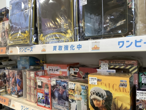 買取キャンペーンのフィギュア