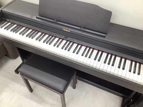 電子ピアノのROLAND