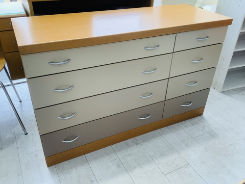 収納家具のチェスト