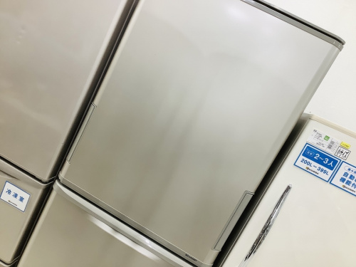 キッチン家電の冷蔵庫