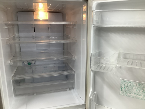 冷蔵庫の3ドア冷蔵庫