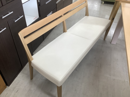 ベンチダイニング3点セットのkarimoku×ナフコ