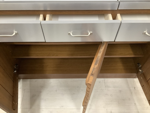 UNICOの家具