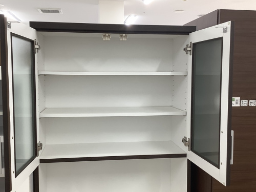 食器棚の収納家具