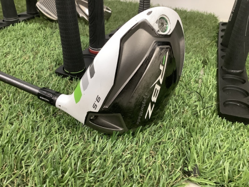 ドライバーのTaylorMade
