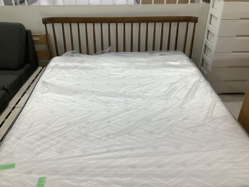 ニトリのクイーンベッド