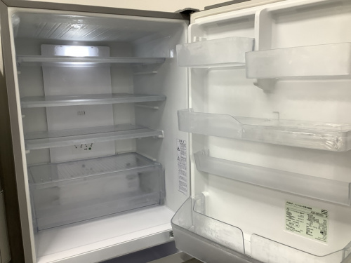 冷蔵庫の4ドア冷蔵庫