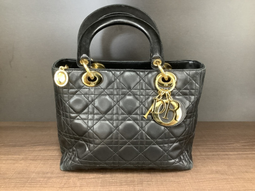 バッグのハンドバッグ