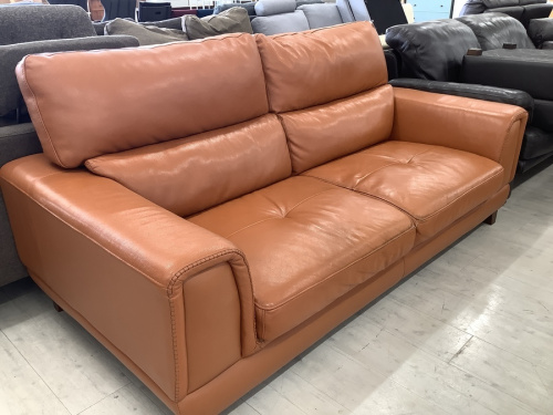 ソファーの3人掛け