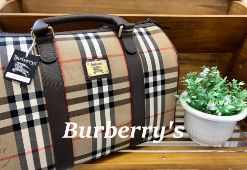 ボストンバッグのBurberrys